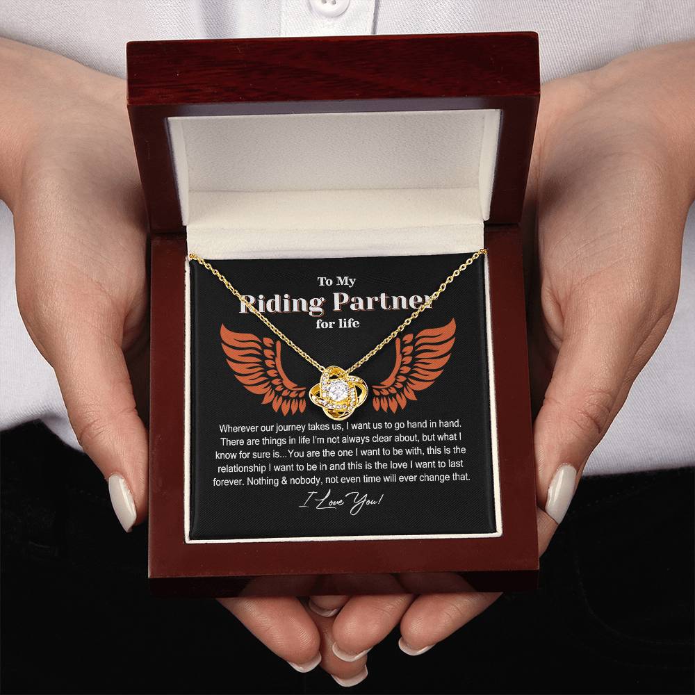 Alluring Beauty Necklace for women - Riding Partner for Life