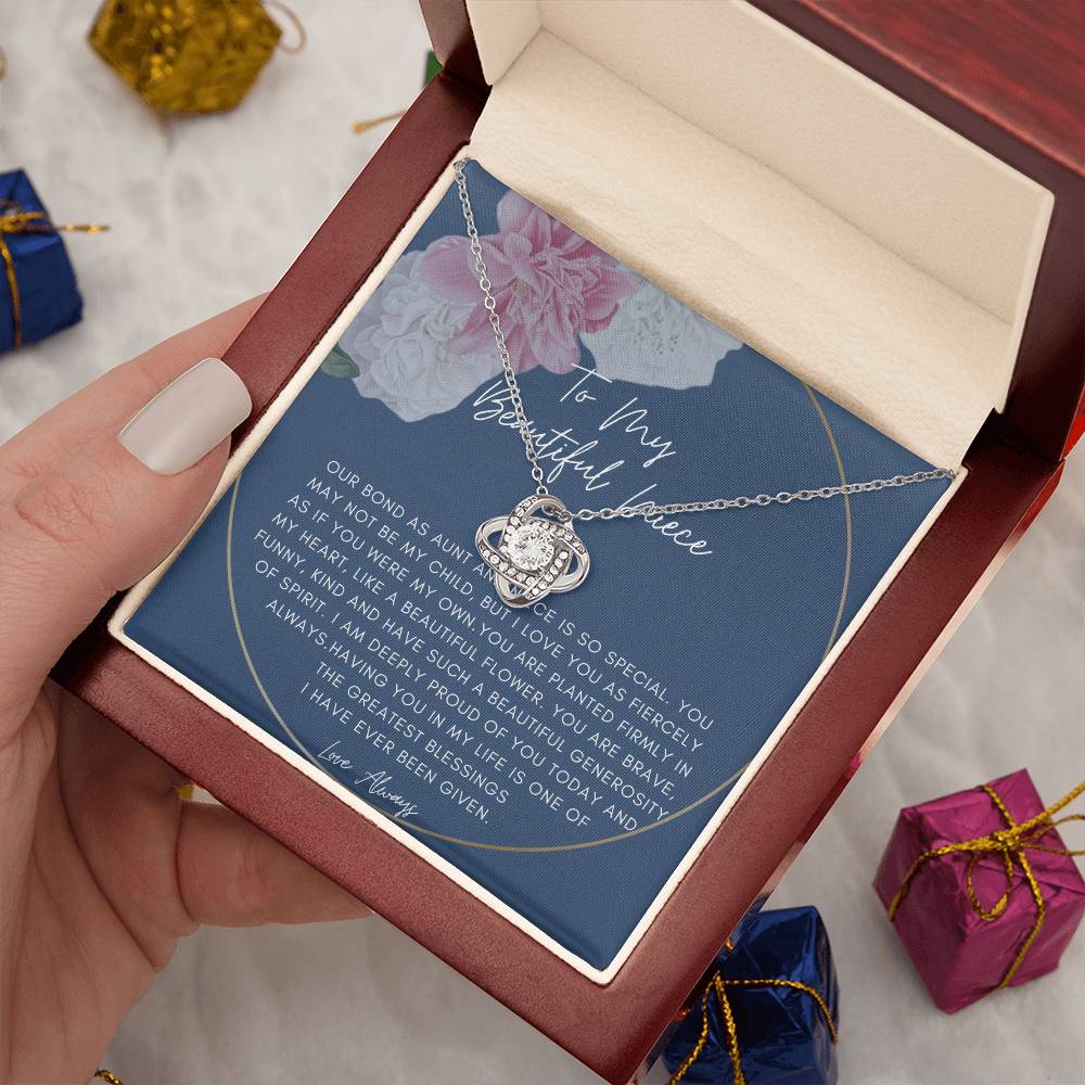 TO MY BEAUTIFUL NIECE SOLITAIRE NECKLACE