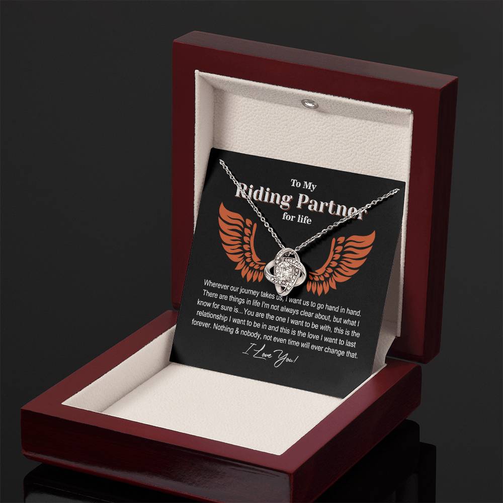 Alluring Beauty Necklace for women - Riding Partner for Life