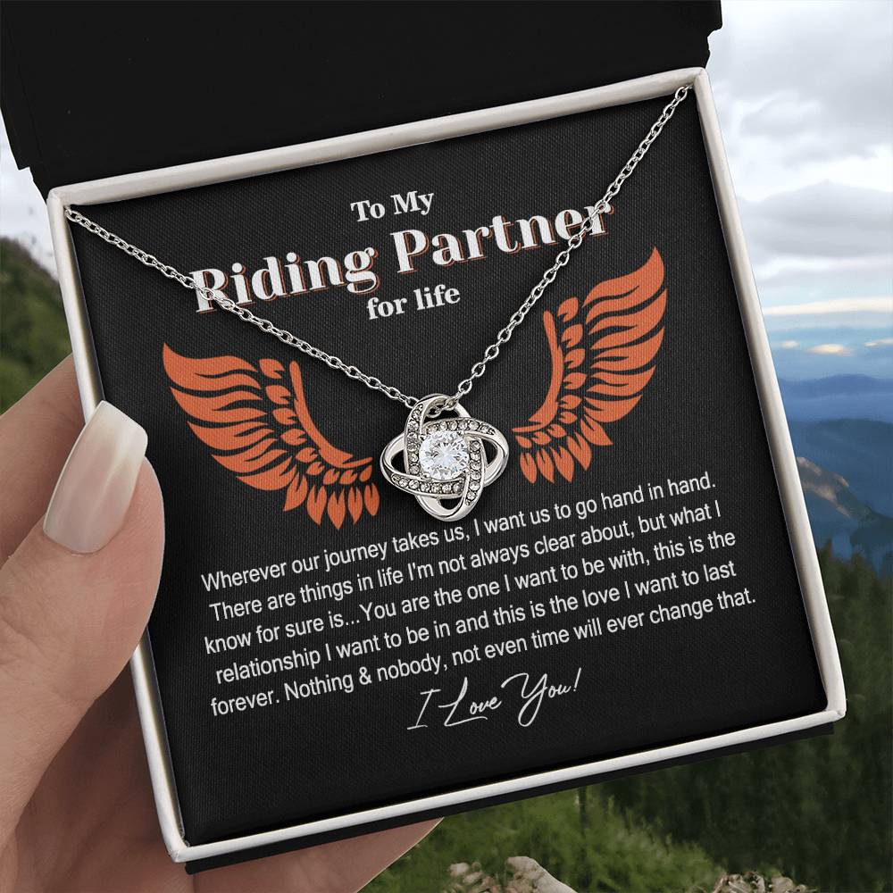 Alluring Beauty Necklace for women - Riding Partner for Life